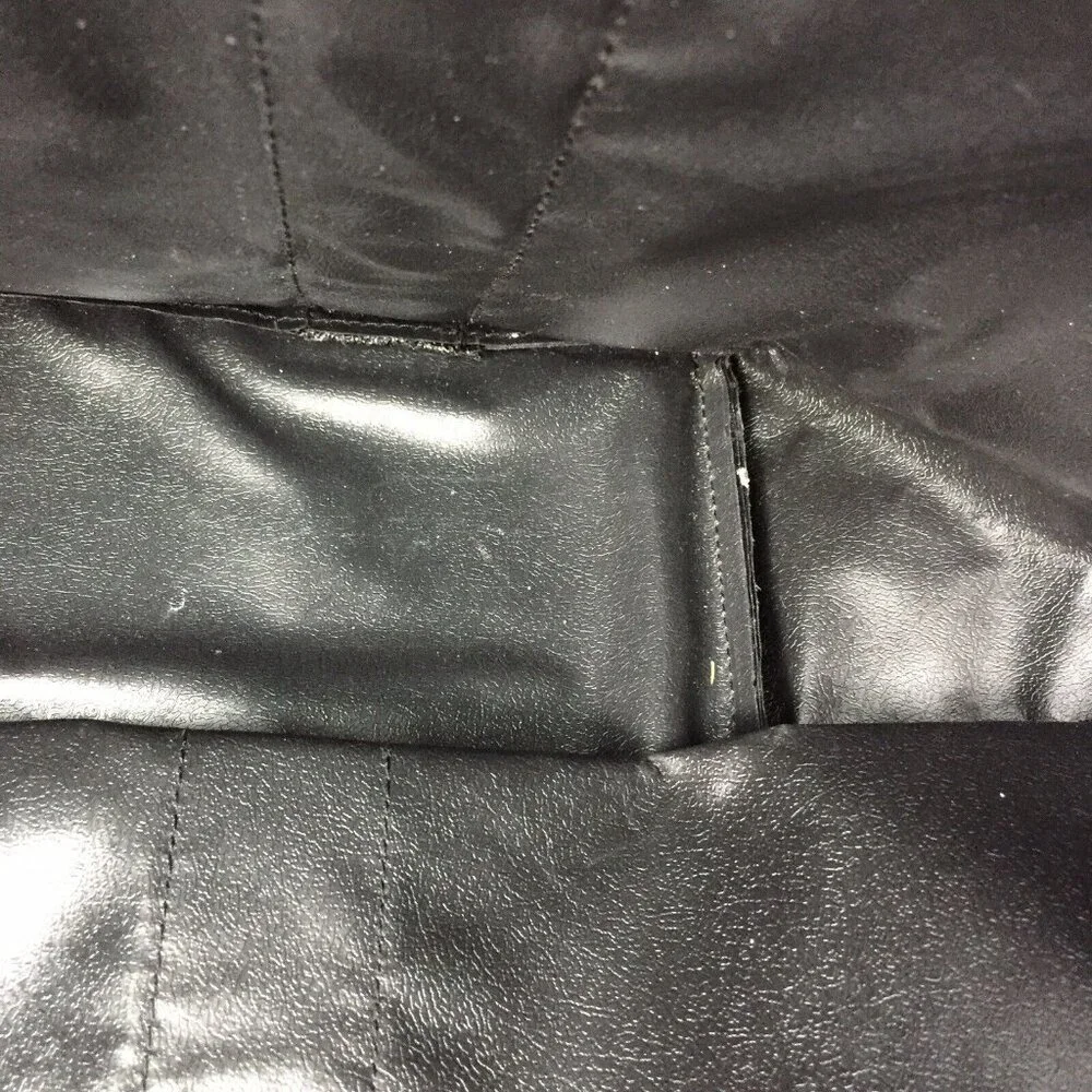 Hallmark Warner Bros Looney Tunes Duffel Tote Bag Taz Daffy Tweety Bird Bugs - Picture 9 of 12